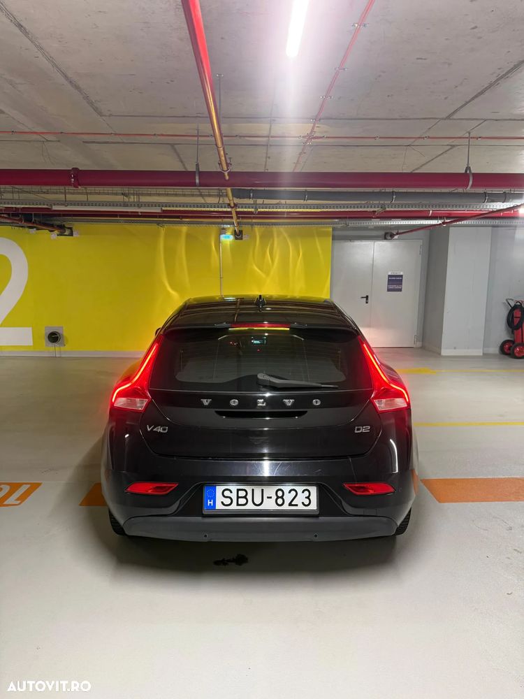 Volvo V40 D2 Geartronic Momentum - 10