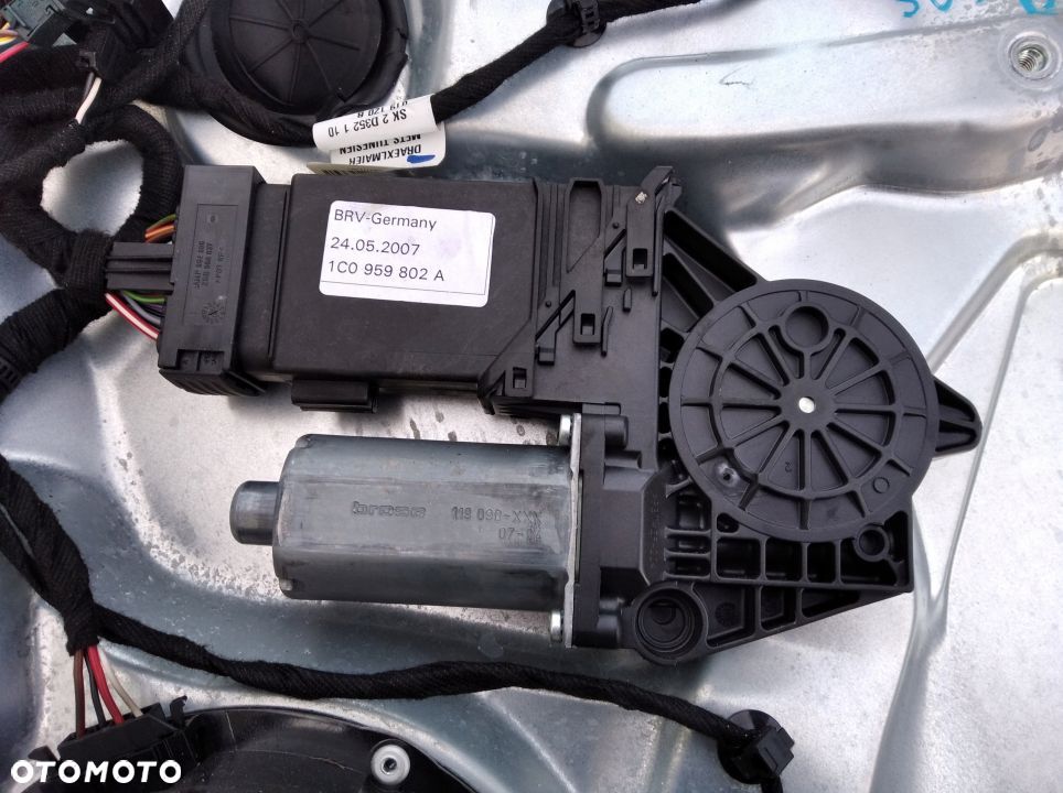 Skoda Superb I silniczek sterownik szyby przod LEW - 1