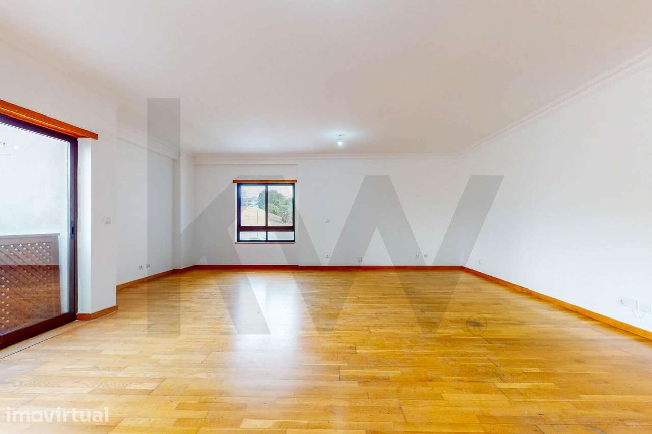 Apartamento T4 com mais de 170m2 úteis com garagens e pronto a entrar - Grande imagem: 4/31
