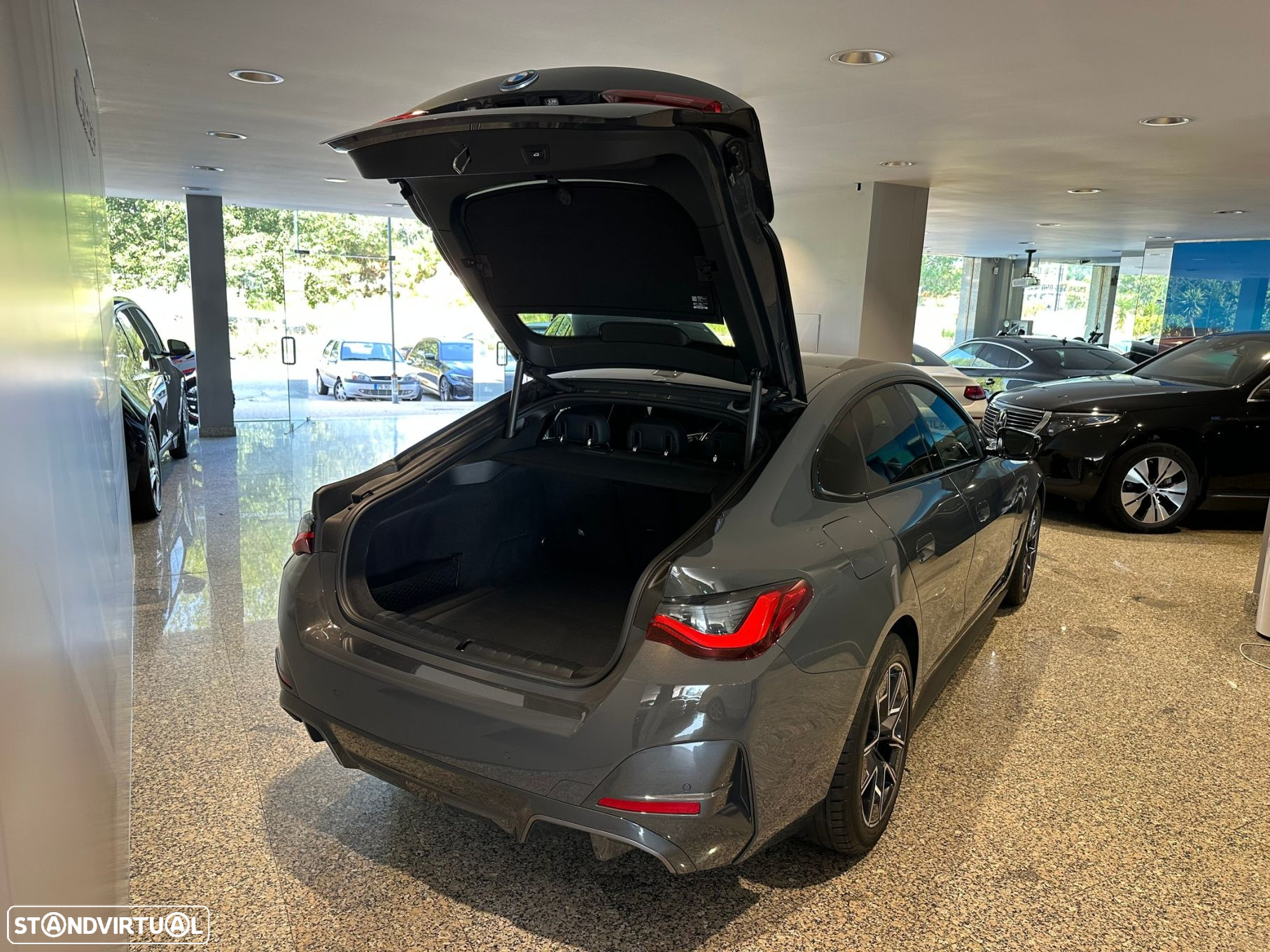BMW i4 eDrive40 Desportiva M - 28