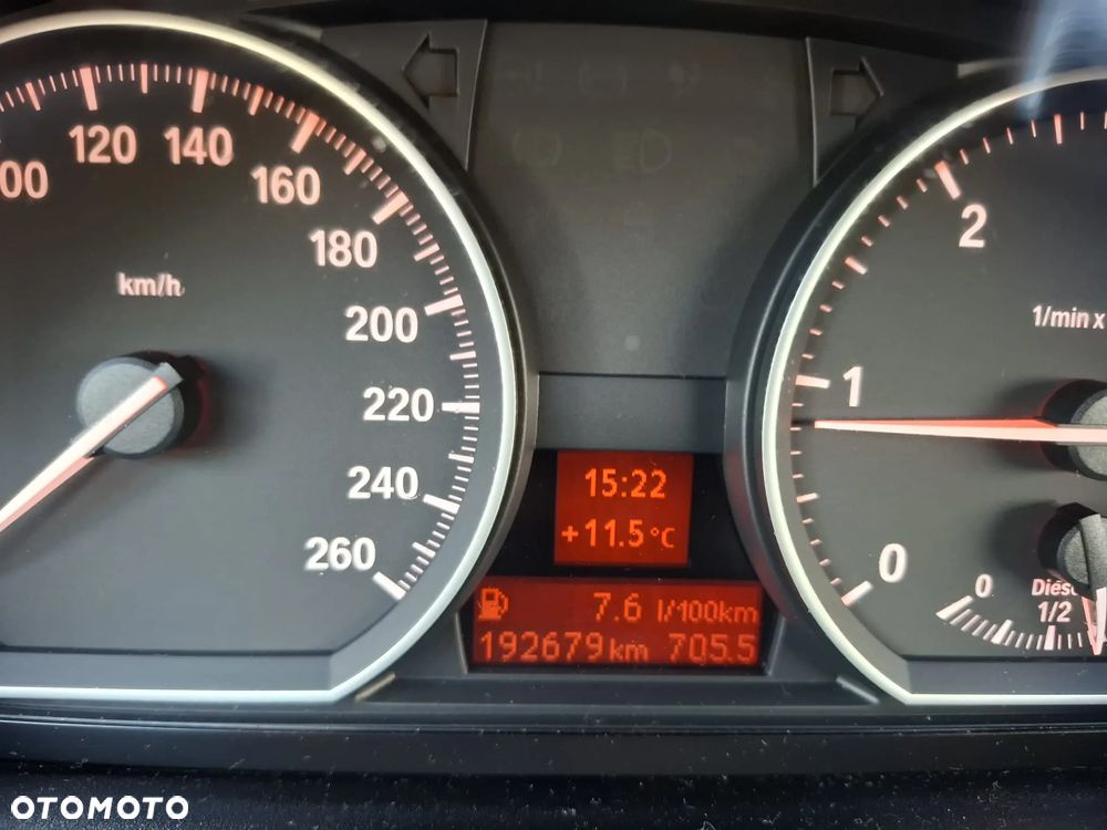 BMW Seria 1 120d - 27
