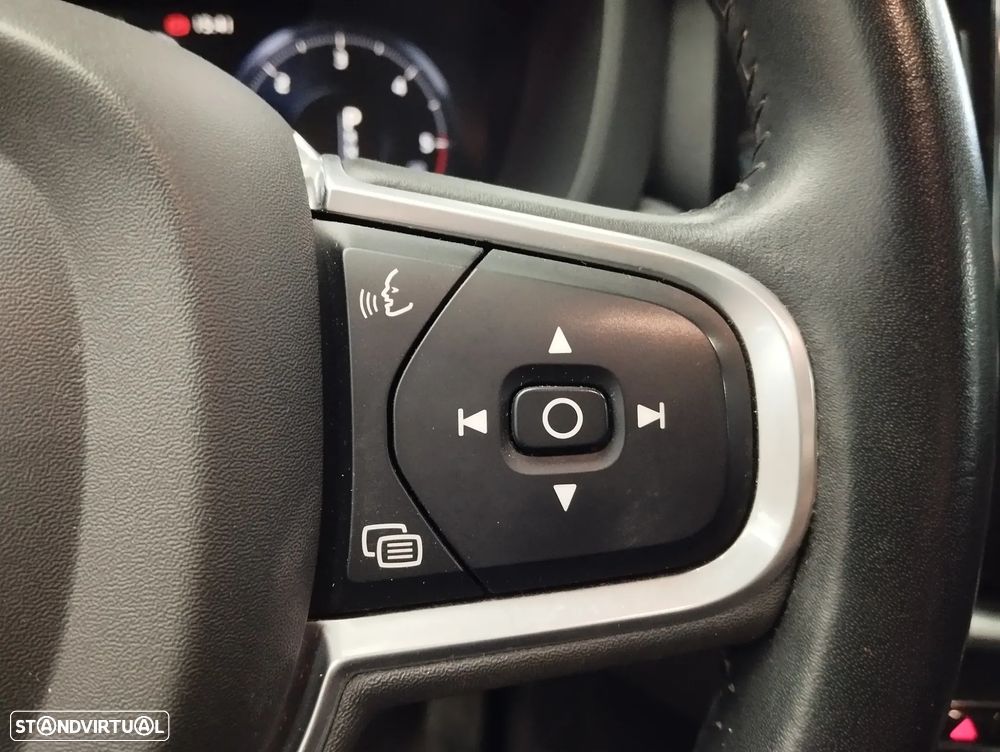 Volvo XC 60 2.0 D4 Momentum Plus Geartronic - 20