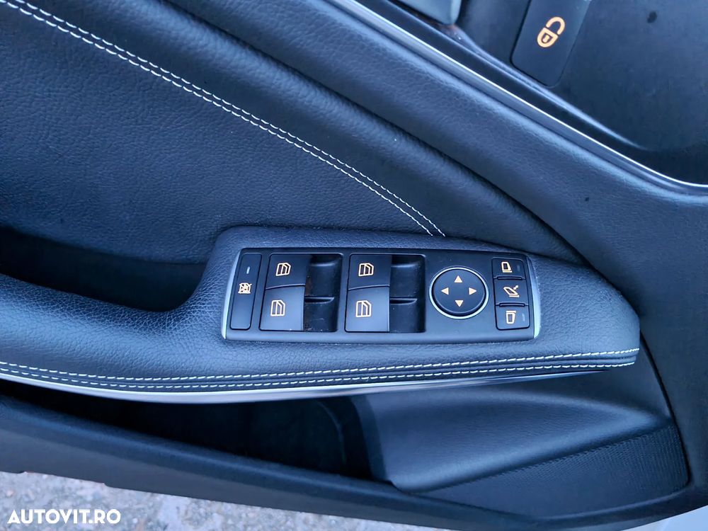 Mercedes-Benz GLA 200 d 4Matic 7G-DCT - 12