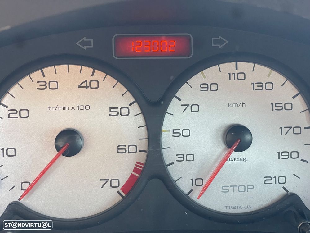 Peugeot 206 1.1 Color Line - 10