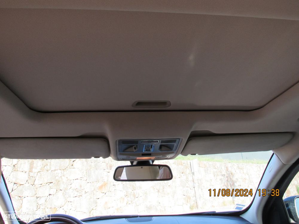 Jaguar XF 2.7 V6 Premium Luxury - 12