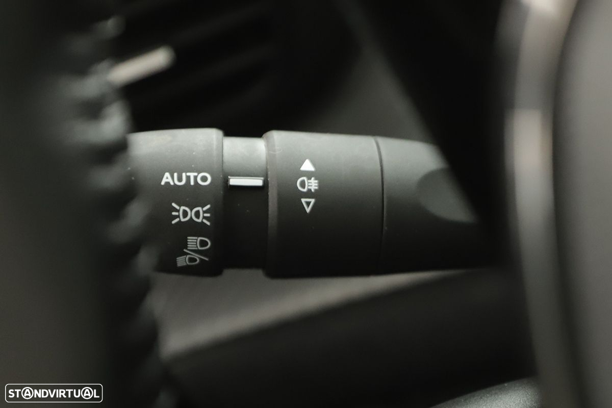 Peugeot 208 1.2 PureTech Active - 17