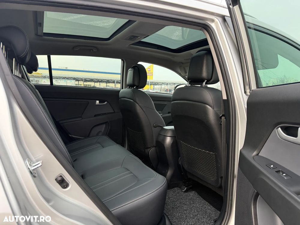 Kia Sportage 2.0 CRDI 4WD Automatik Vision - 8