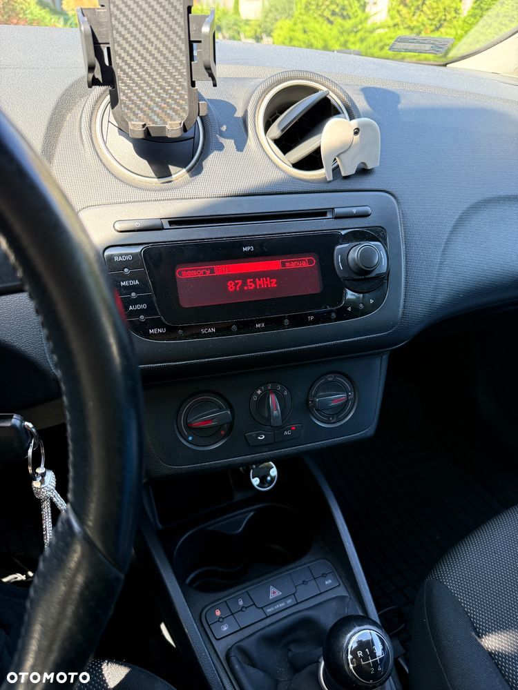 Seat Ibiza SC 1.6 16V Style - 10