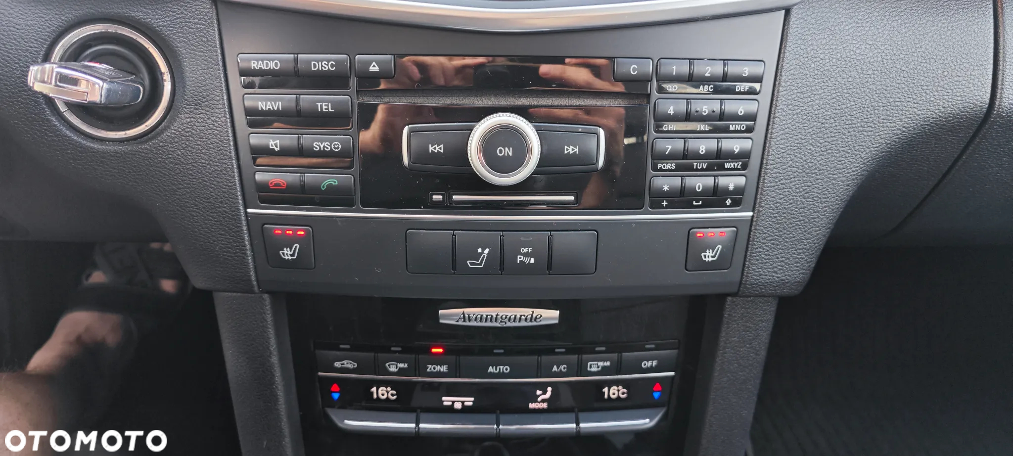 Mercedes-Benz Klasa E 220 T CDI Automatik Avantgarde - 32