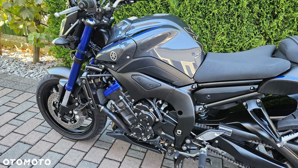 Yamaha FZ8 - 8