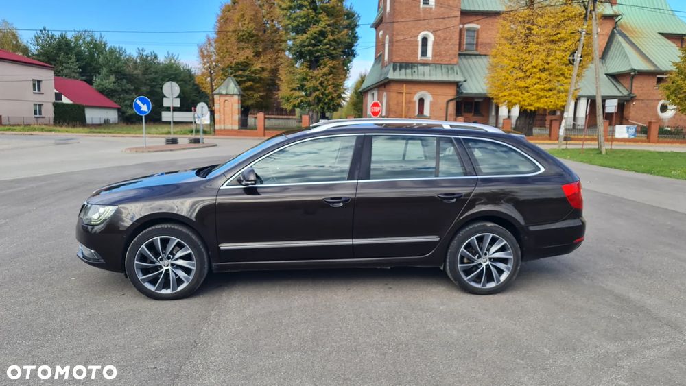 Skoda Superb 2.0 TDI Platinum DSG - 11