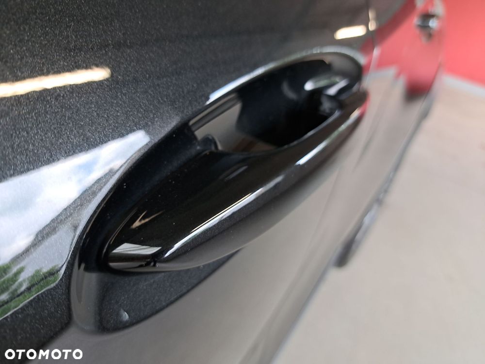 Lexus UX - 37