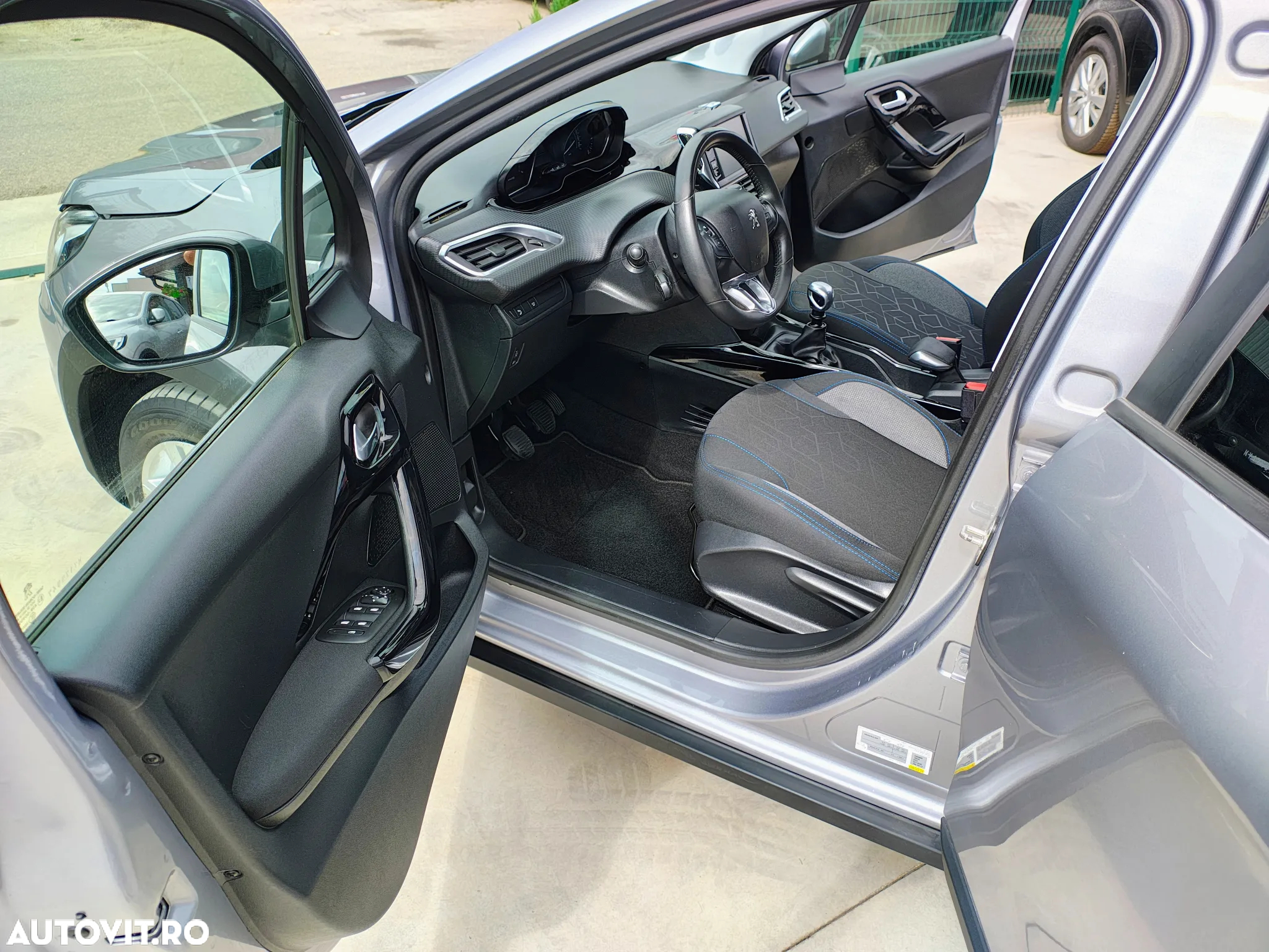 Peugeot 2008 PureTech 110 Style - 21