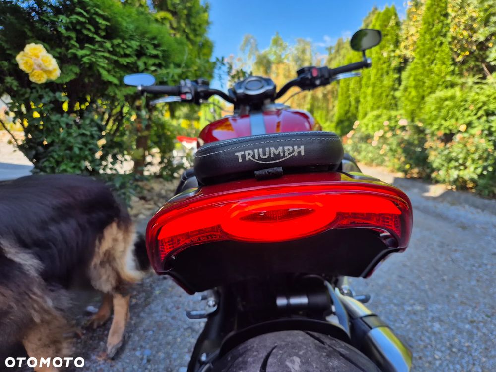 Triumph Rocket - 28