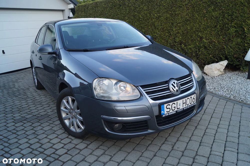 Volkswagen Jetta 2.0 TDI Comfortline - 9