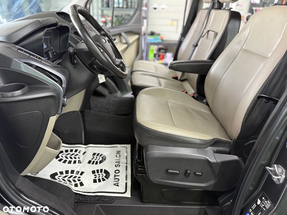 Ford Tourneo Custom 310 L2H1 VA Titanium - 15