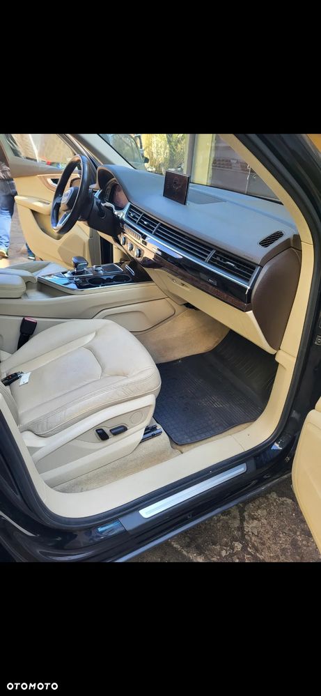 Audi Q7 - 14