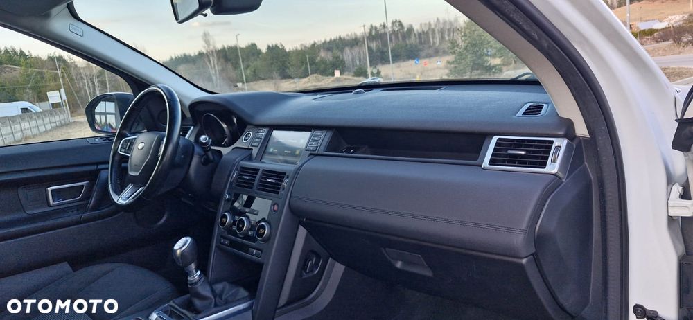 Land Rover Discovery Sport - 25