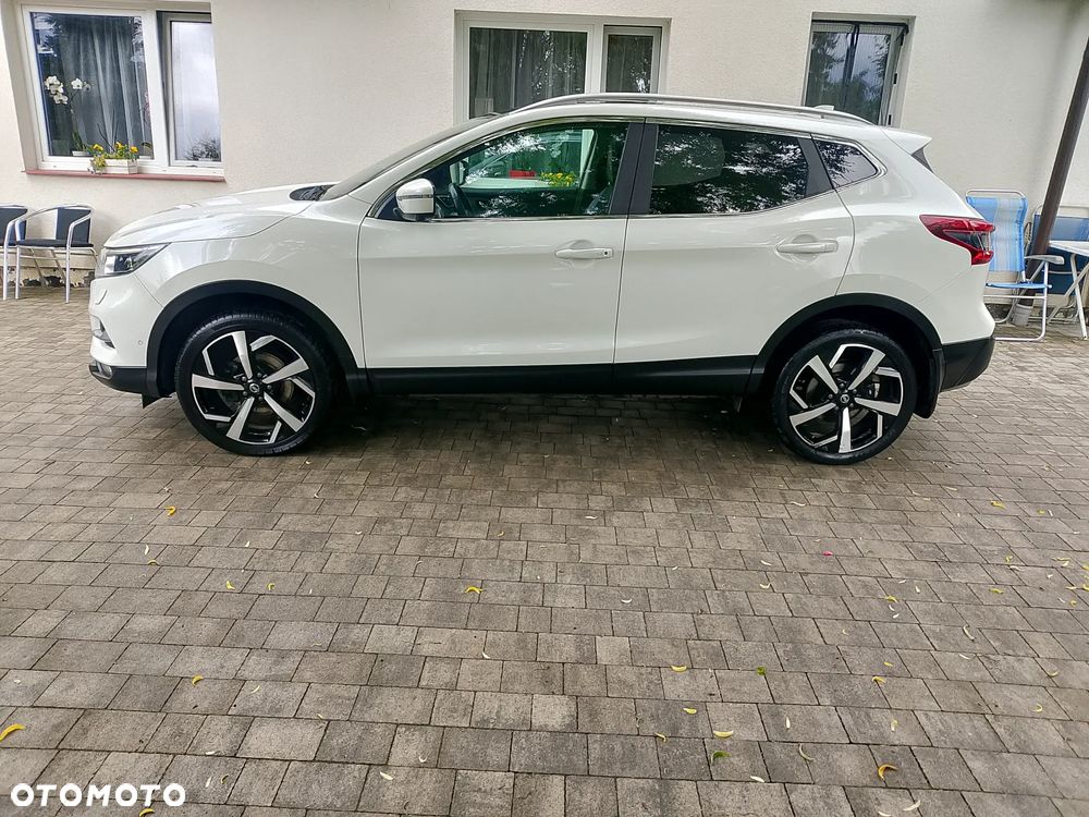Nissan Qashqai 1.6 dCi DPF tekna - 16