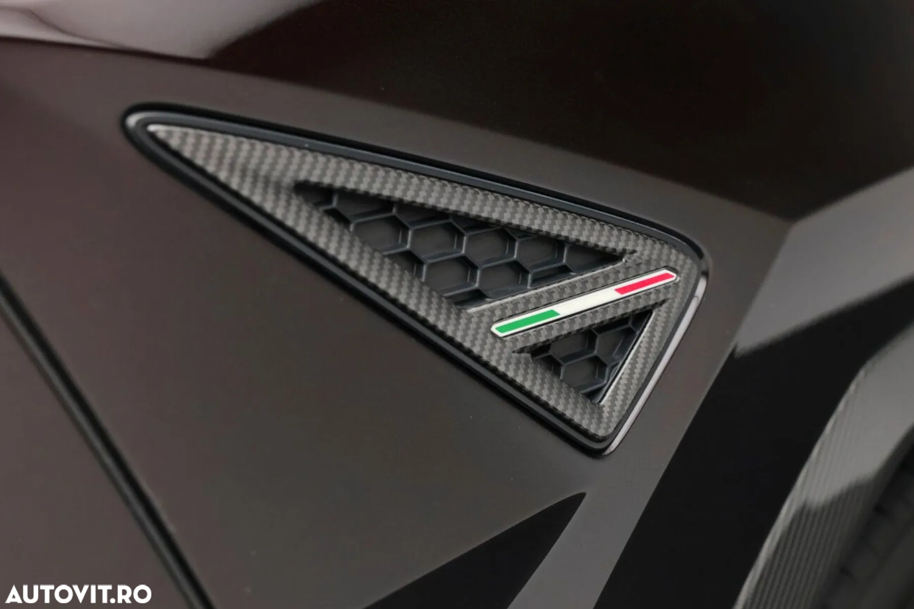 Lamborghini URUS Standard - 27
