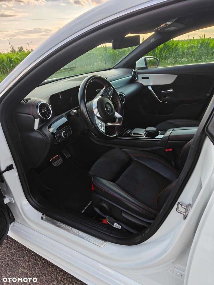 Mercedes-Benz CLA 180 AMG Line 7G-DCT - 1
