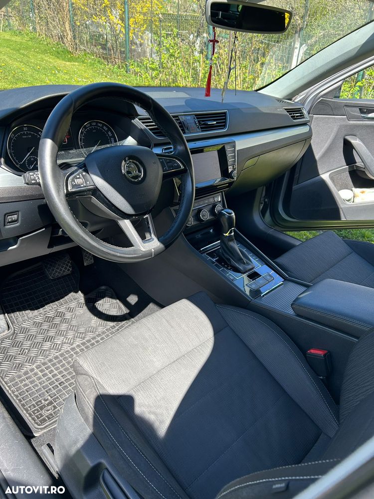 Skoda Superb 2.0 TDI DSG Ambition - 5