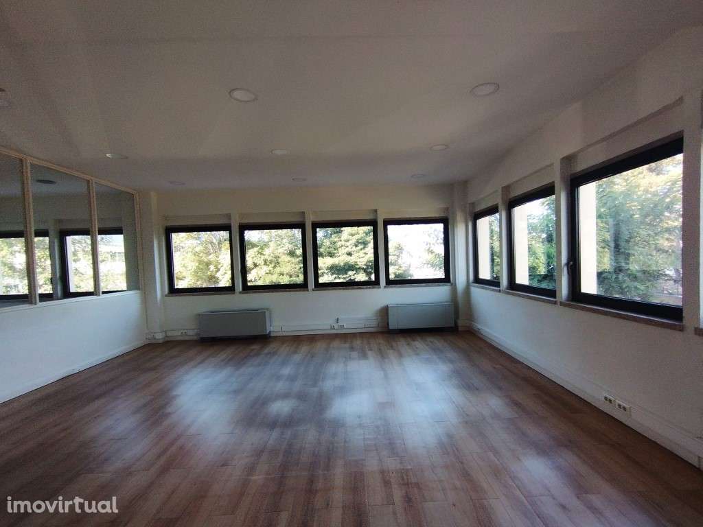 Escritório para arrendamento - Oeiras / Queluz de Baixo - 110 m² - Grande imagem: 3/10