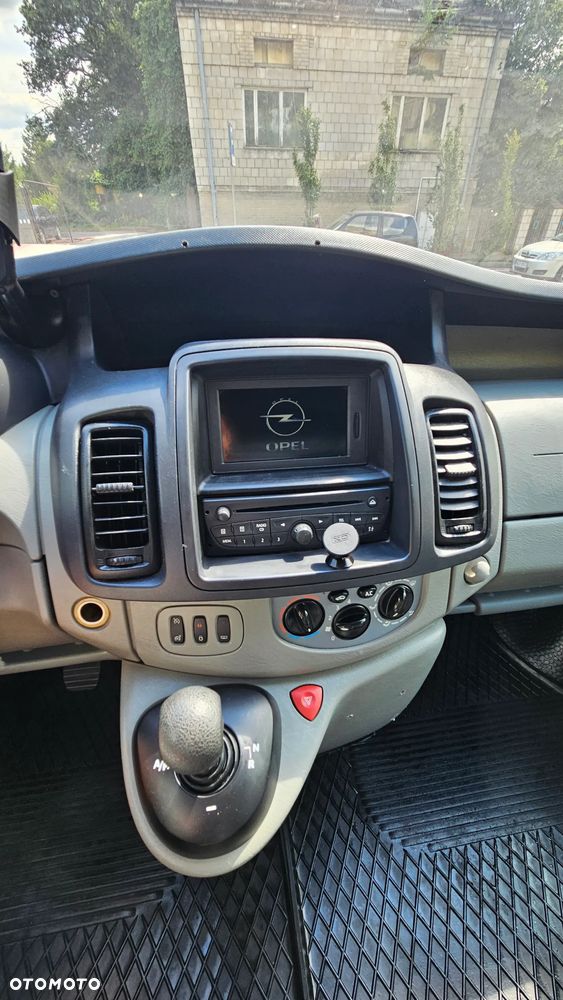 Opel Vivaro - 15