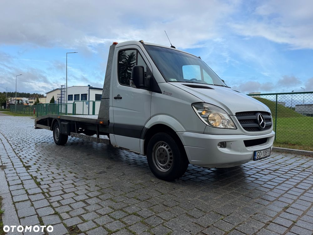 Mercedes-Benz Sprinter - 11