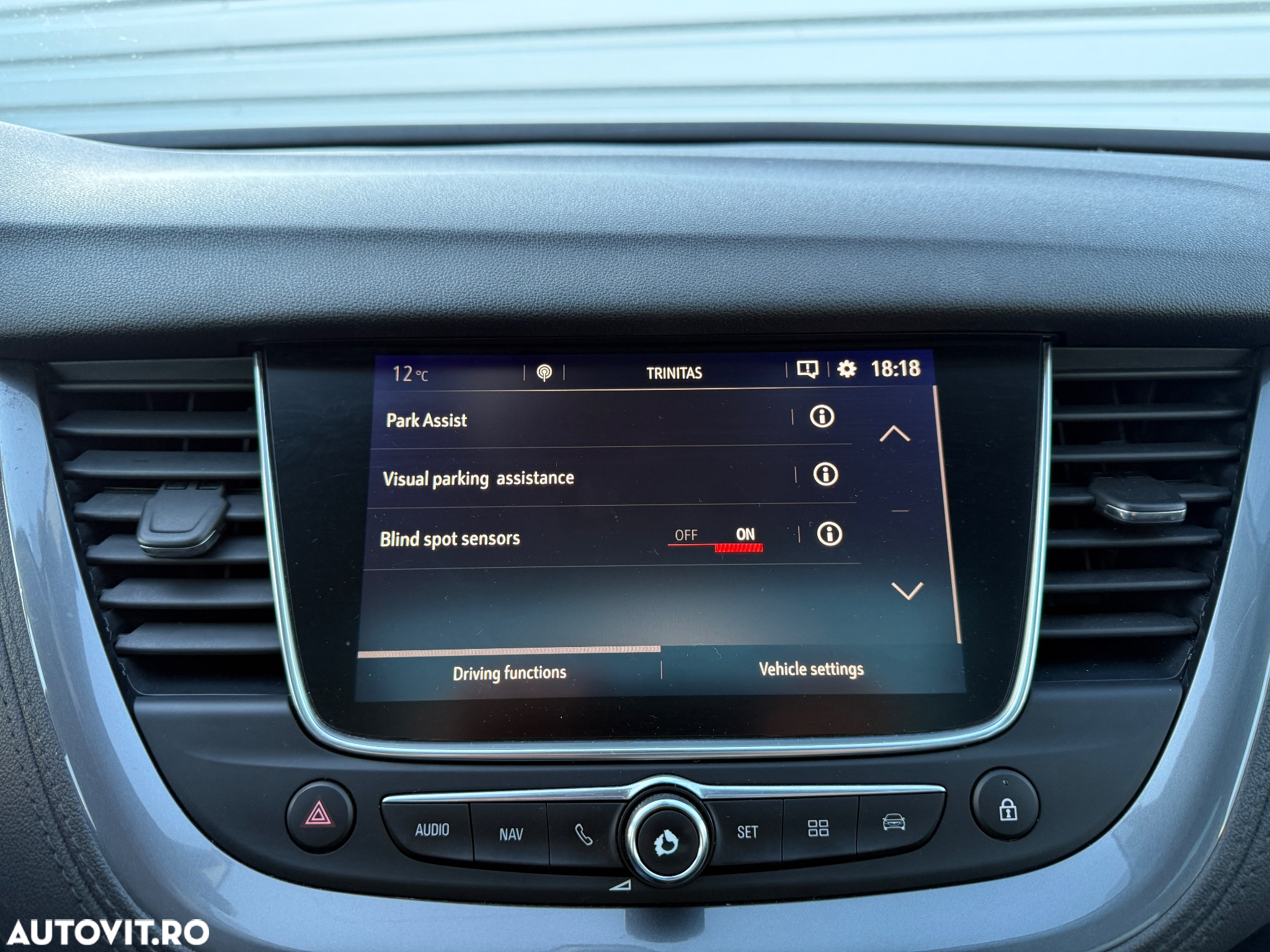 Opel Grandland X 1.6 D Start/Stop Automatik Business Edition - 25