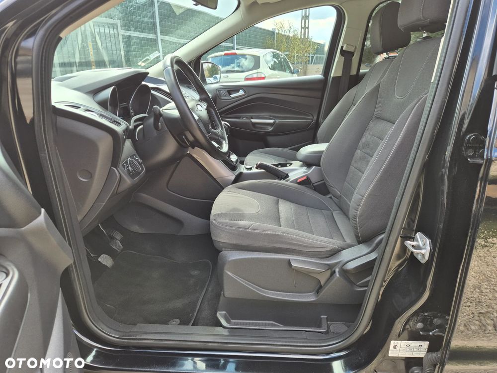 Ford Kuga 2.0 TDCi 2x4 Titanium - 5