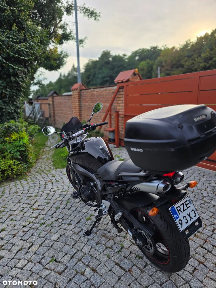 Yamaha FZ6 - 8