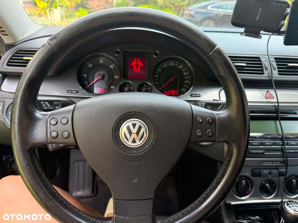 Volkswagen Passat - 5