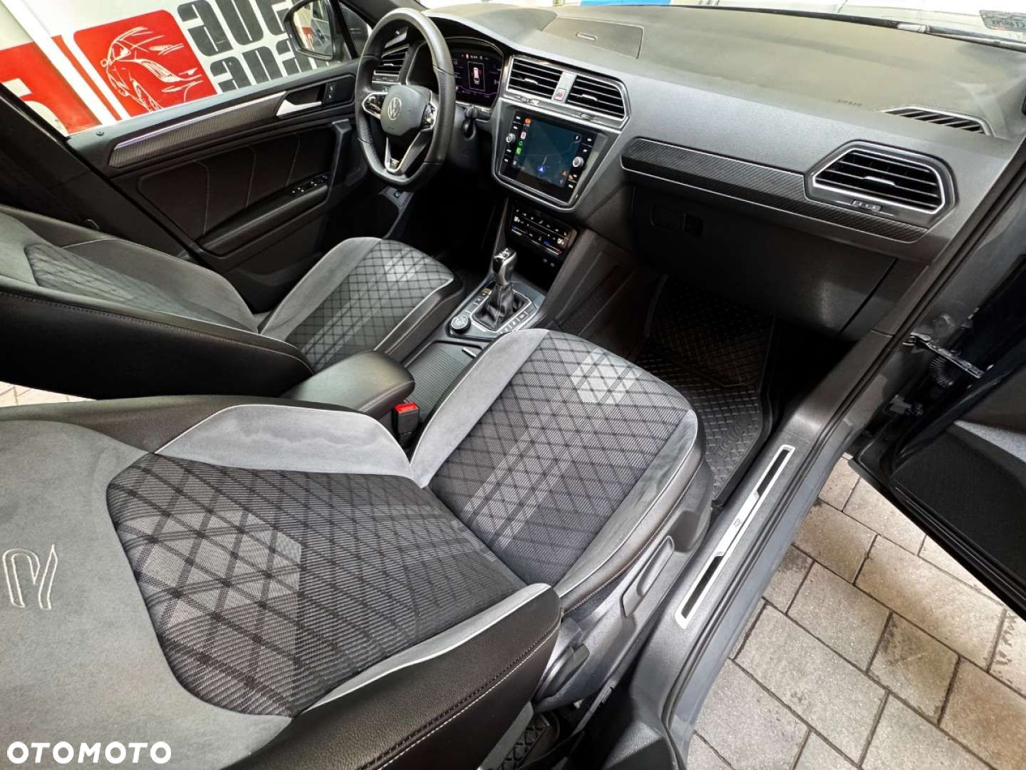 Volkswagen Tiguan - 34