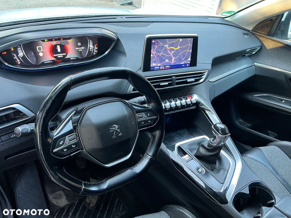 Peugeot 5008 - 24