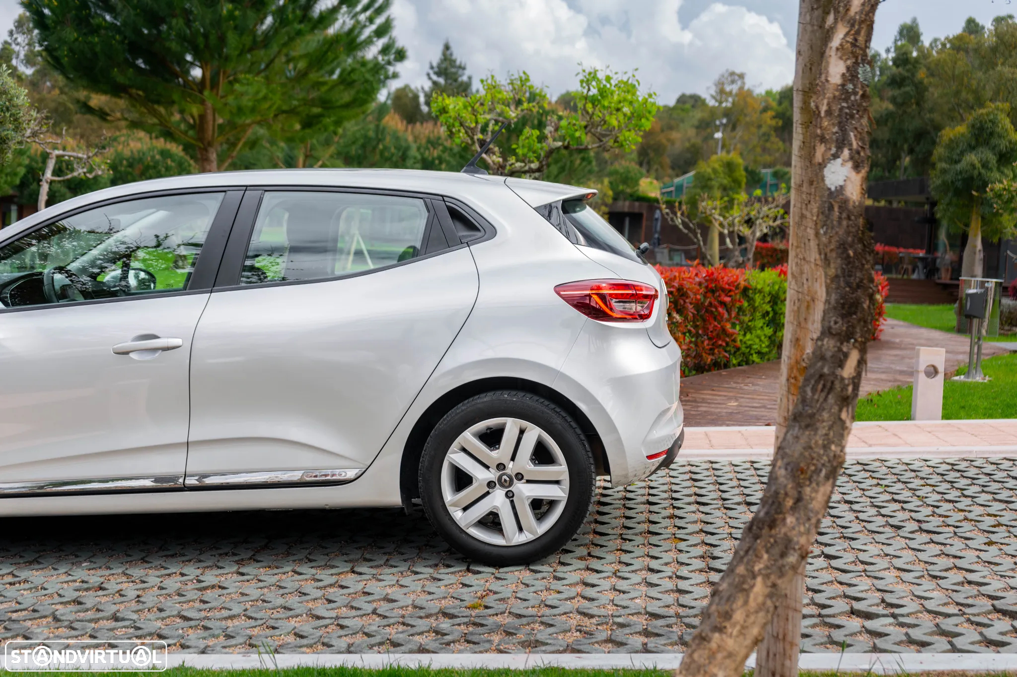 Renault Clio 1.0 TCe Limited - 16