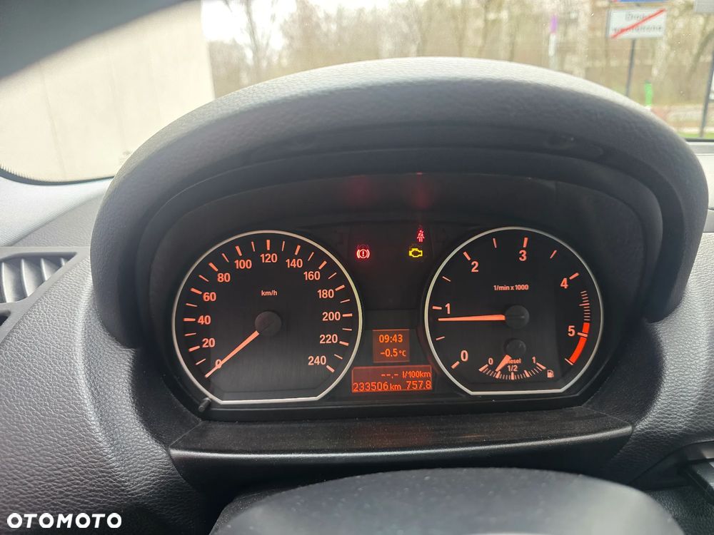 BMW Seria 1 118d - 6