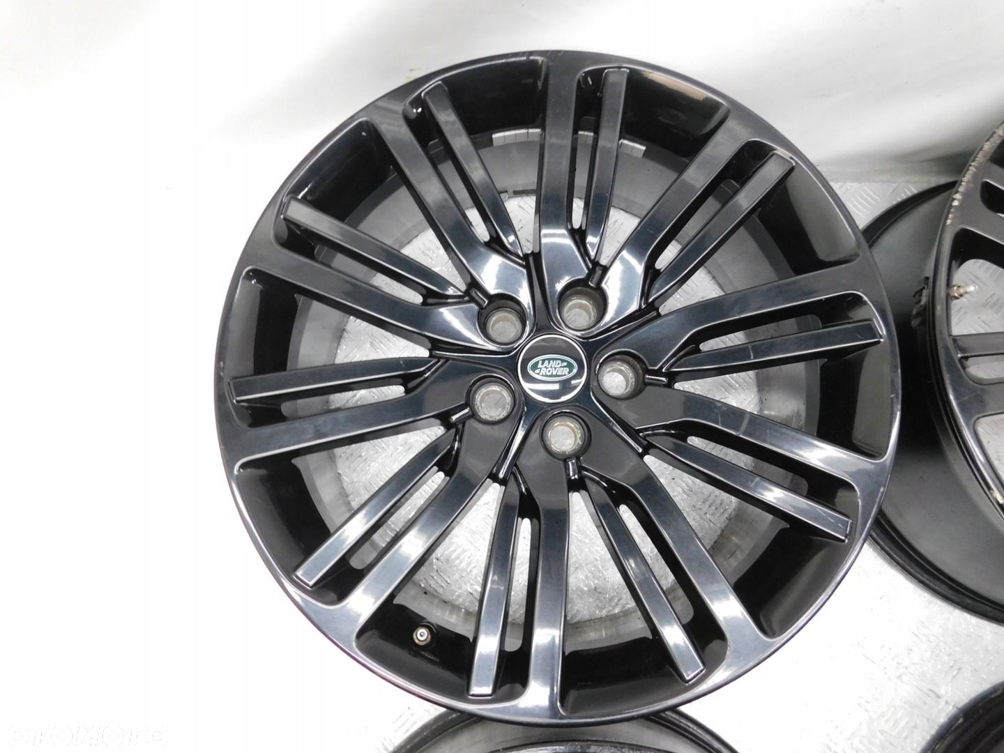 FELGI ALUMINIOWE 9,5Jx21 RANGE ROVER DISCOVERY V - 4