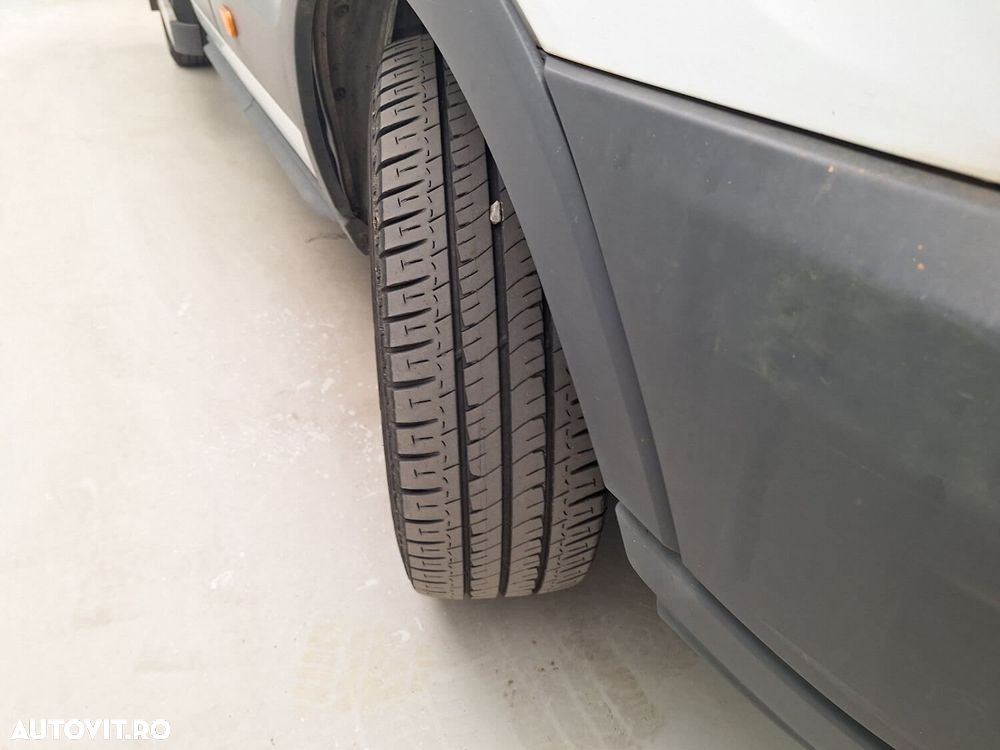 Ford Transit DoubleCab - 11