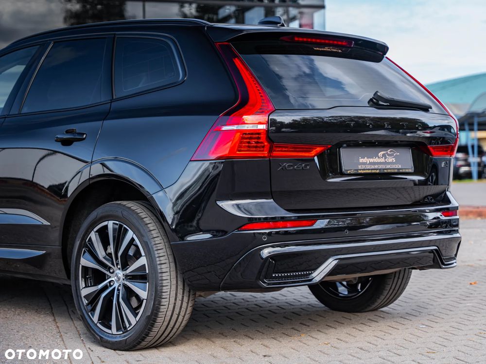 Volvo XC 60 B4 D Plus Dark - 12