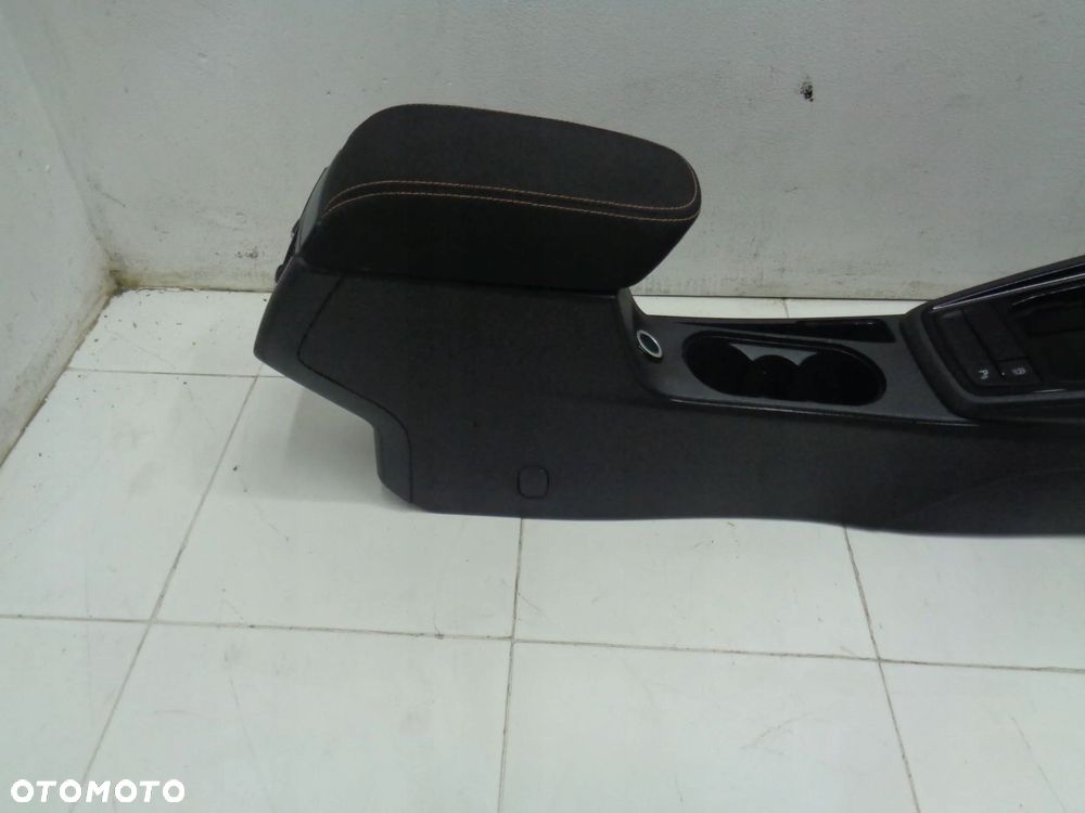 skoda kamiq tunel środkowy podłokietnik 19r - 4