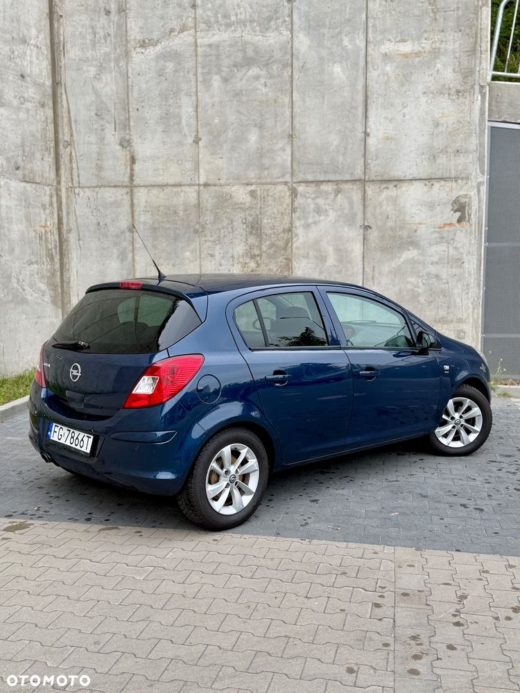 Opel Corsa 1.4 16V Energy - 8