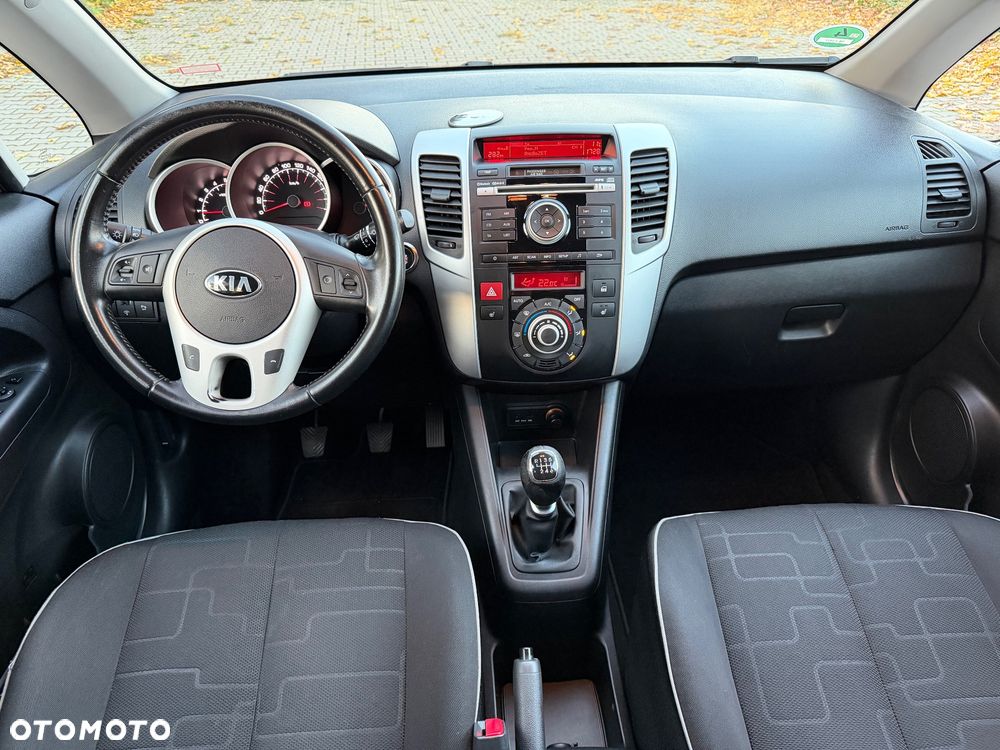 Kia Venga - 28