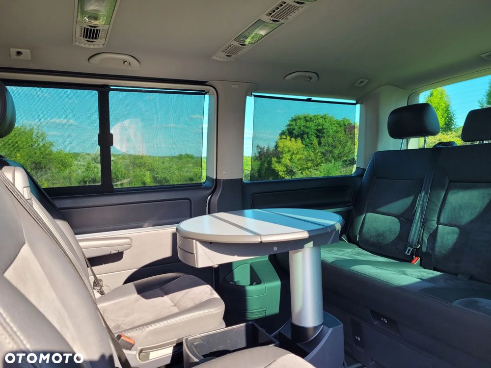 Volkswagen Multivan - 16