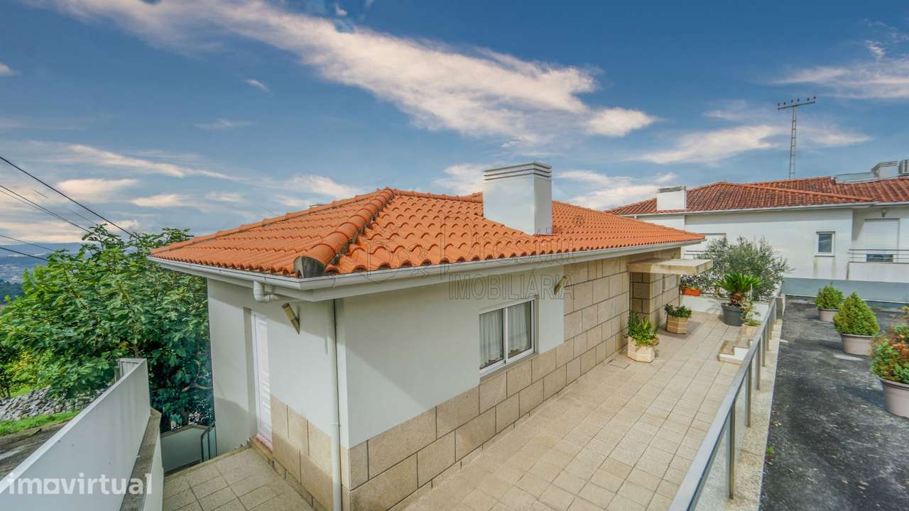 Moradia T4 na Costa, Guimarães - Grande imagem: 4/44