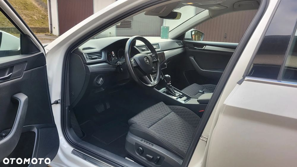 Skoda Superb 1.8 TSI Active DSG - 8