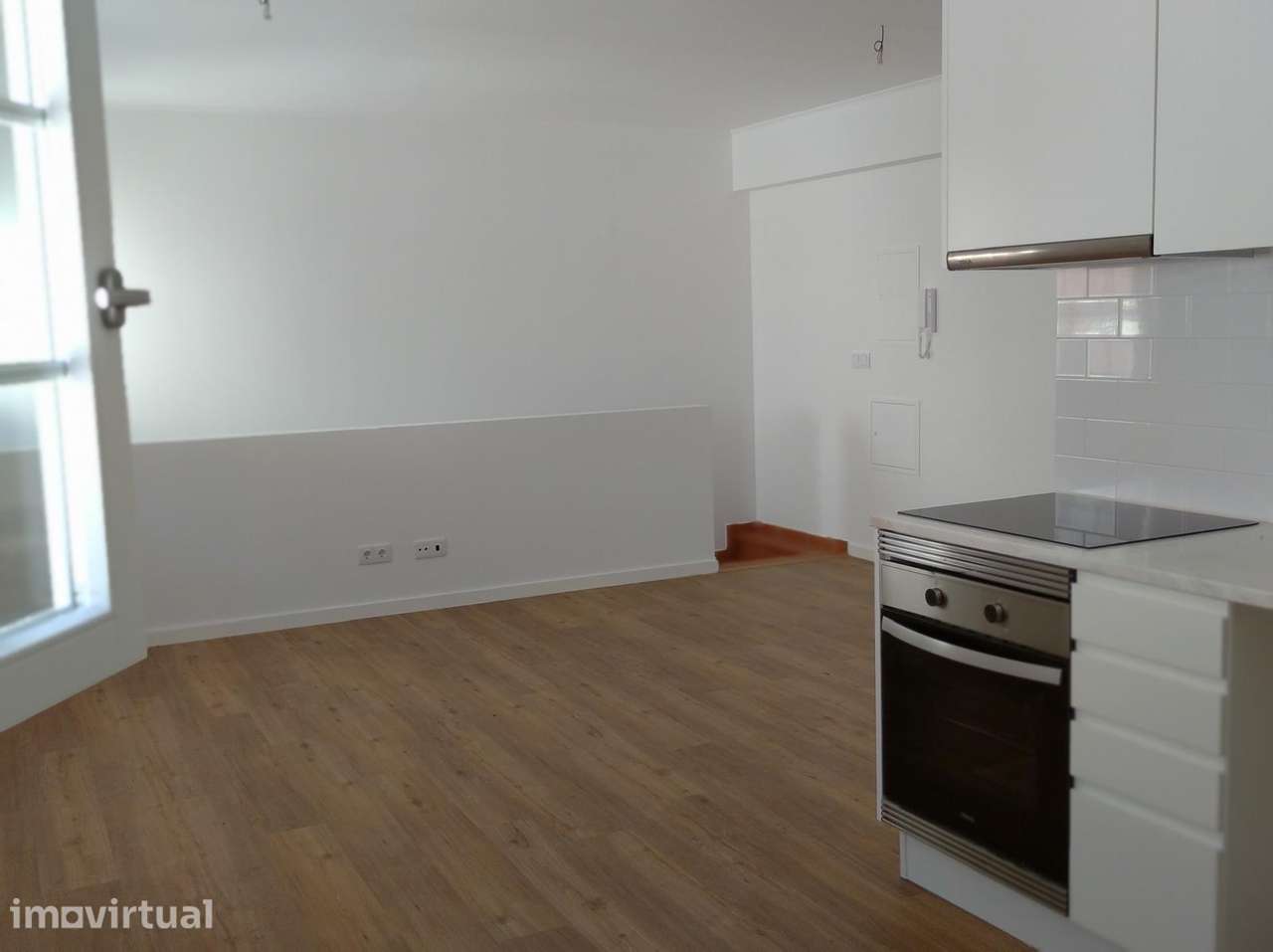 APARTAMENTO T0 NA RUA POSSIDÓNIO DA SILVA - Grande imagem: 5/13