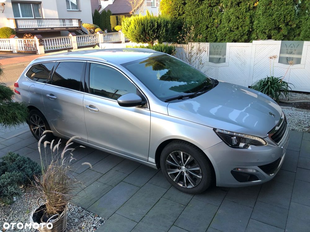 Peugeot 308 - 1