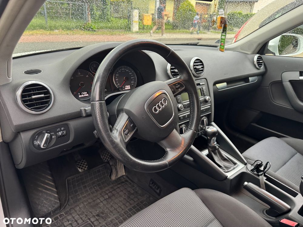 Audi A3 Sportback 2.0 TDI DPF Ambiente - 7