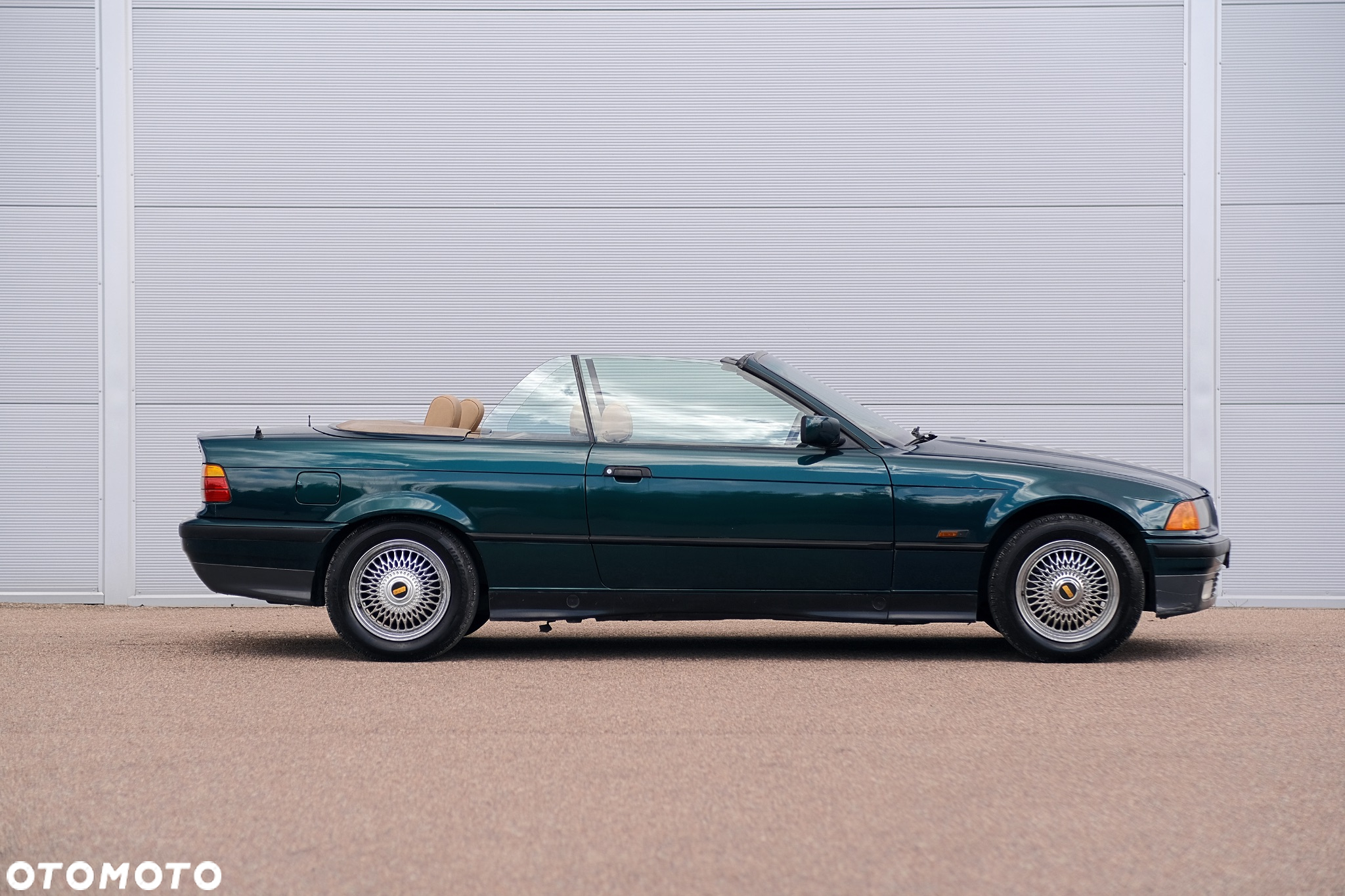 BMW Seria 3 325i - 4